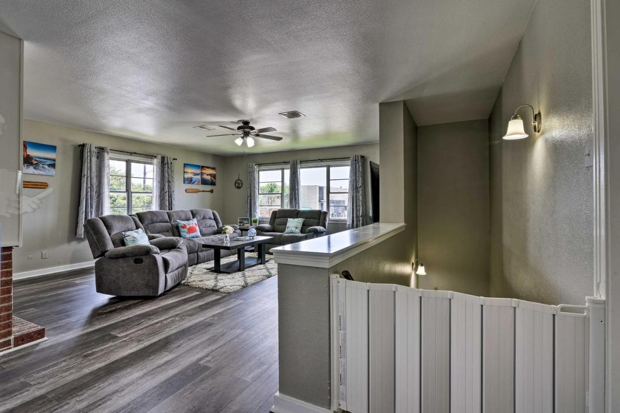 Spacious And Modern Family Duplex In Galveston! Exterior foto