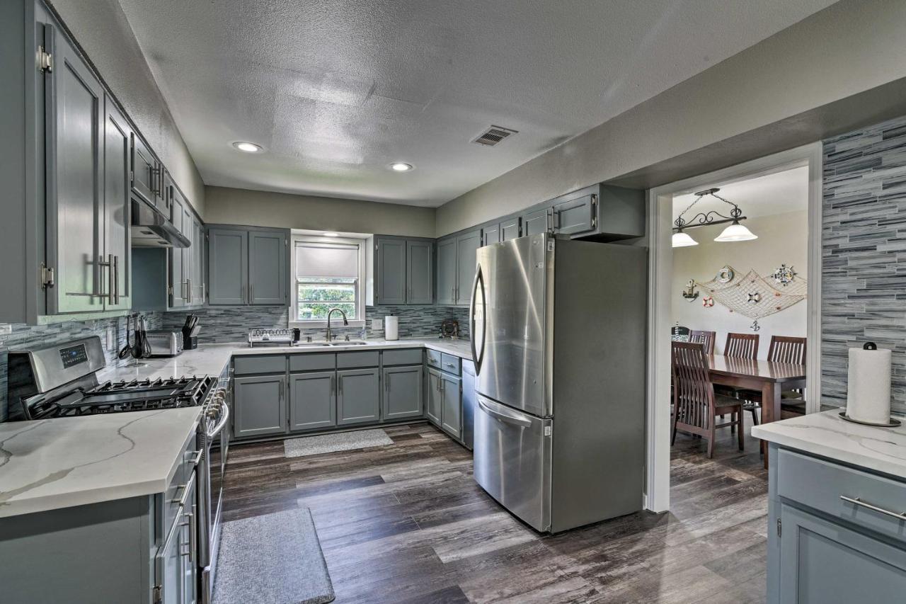 Spacious And Modern Family Duplex In Galveston! Exterior foto
