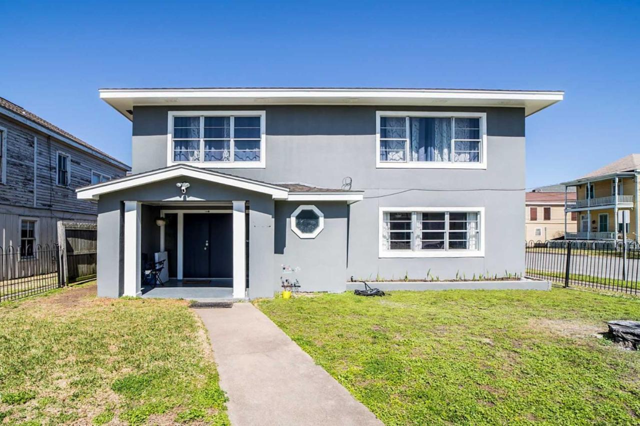 Spacious And Modern Family Duplex In Galveston! Exterior foto